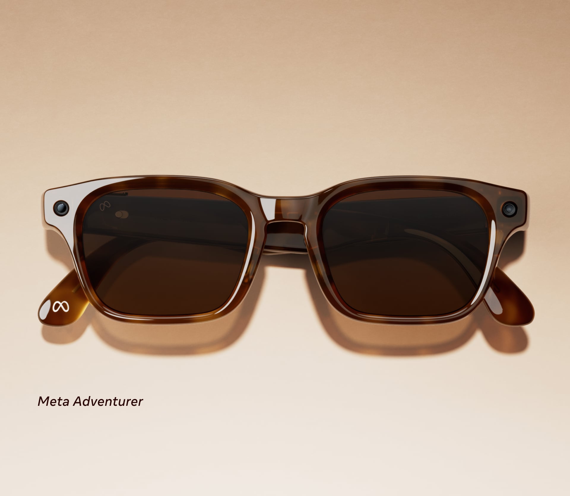 02 A Pair For Any Look Carousel 01