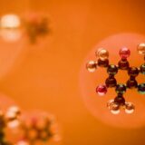 Atomes