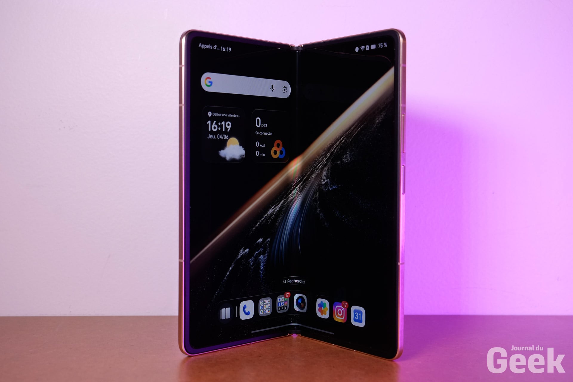 Honor Magic V6 15
