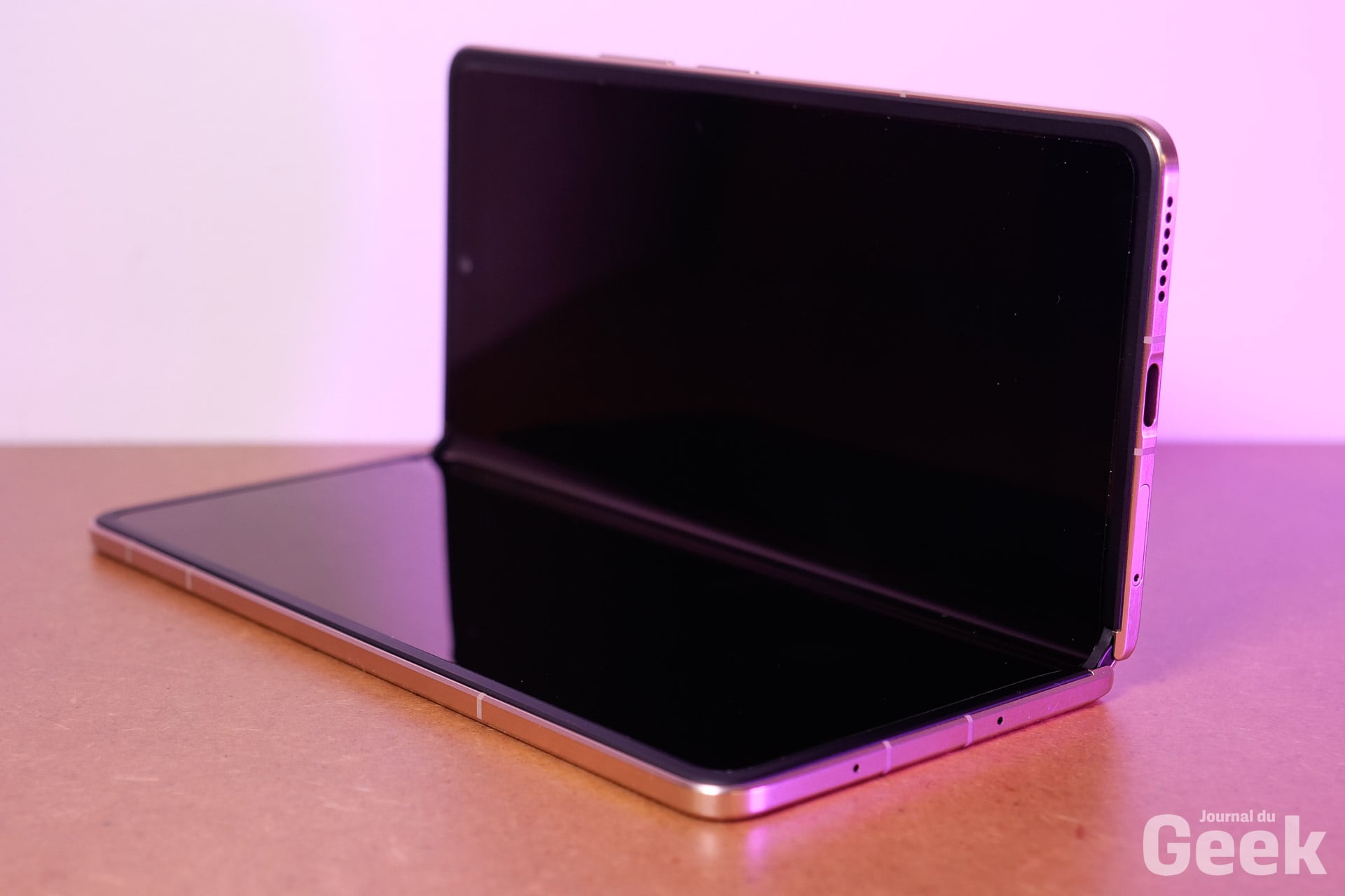 Honor Magic V6 17