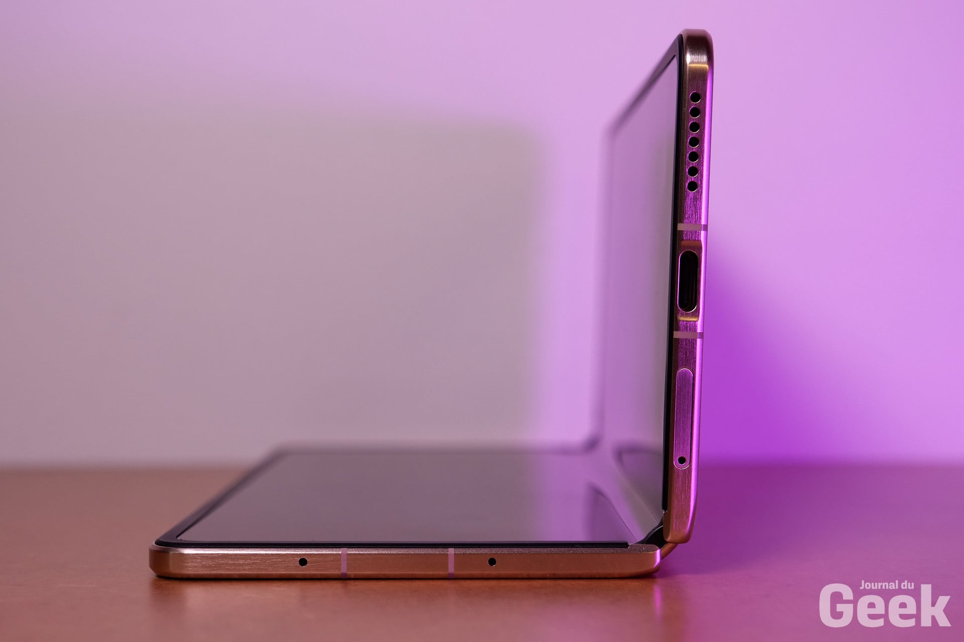 Honor Magic V6 18