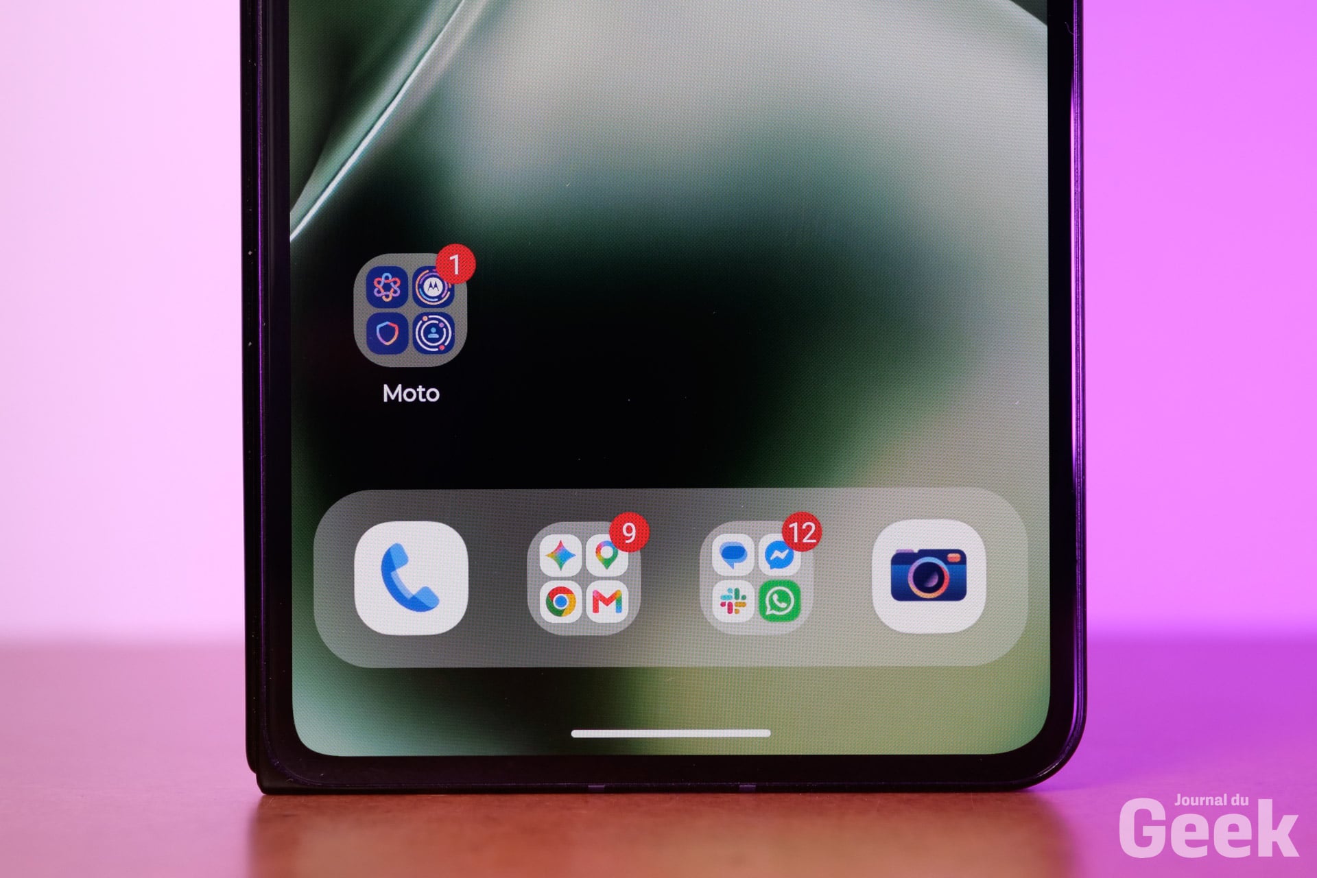 Motorola Razr Fold 10