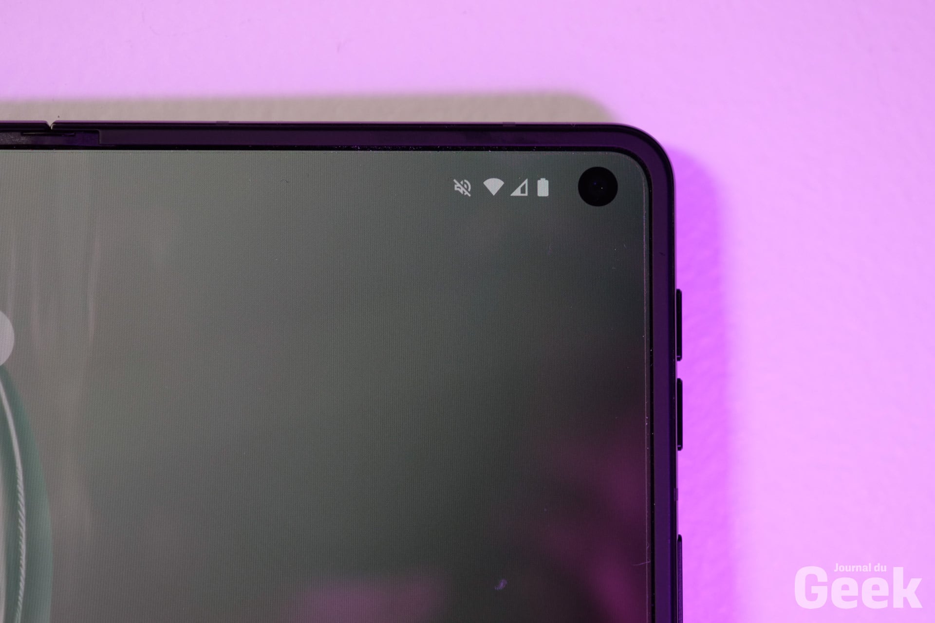 Motorola Razr Fold 13