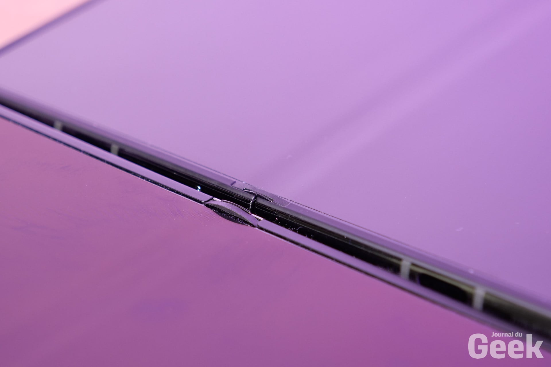 Motorola Razr Fold 21