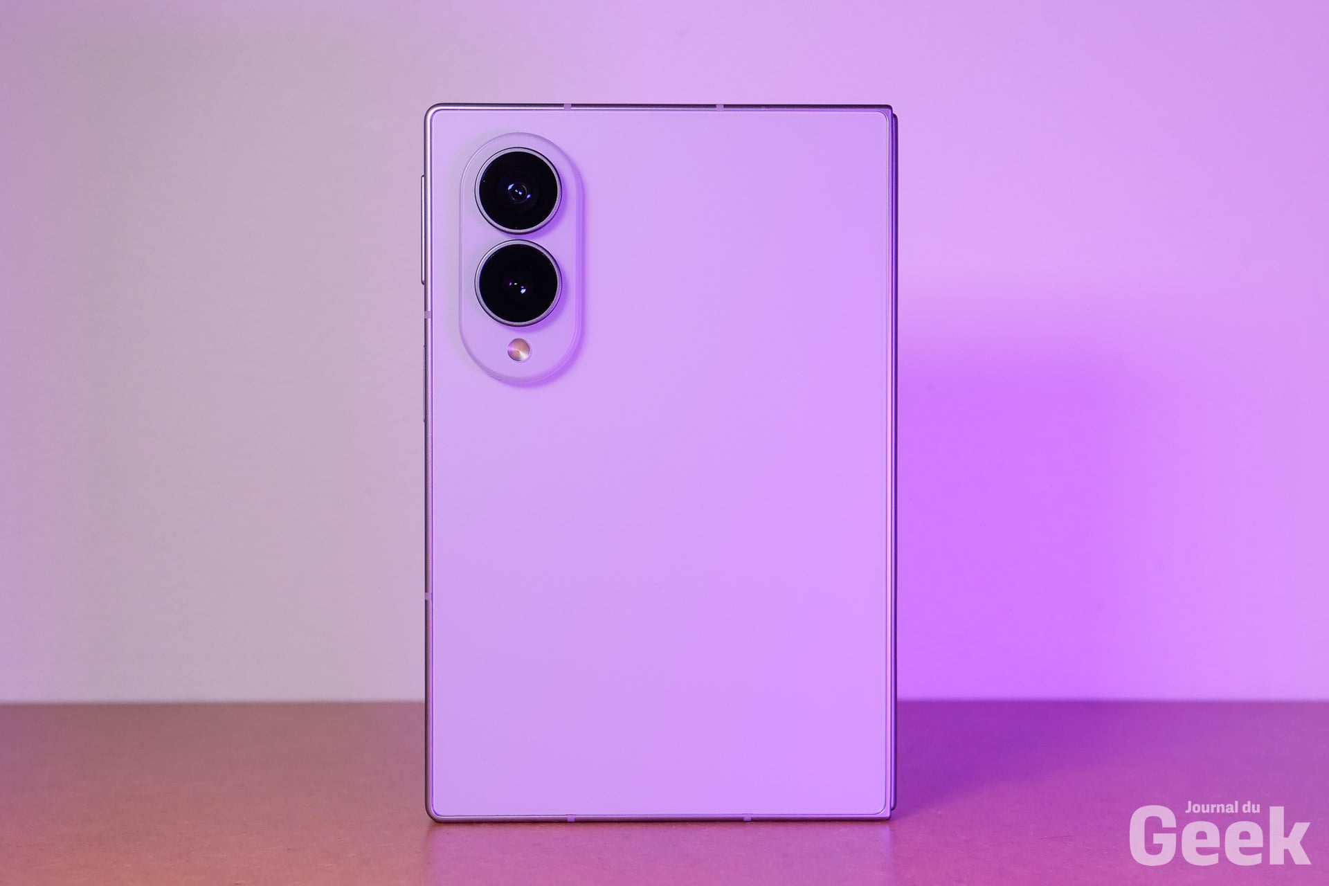 Samsung Galaxy Z Fold8 03