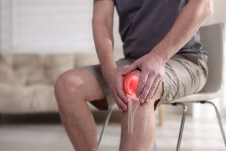 Cette nouvelle injection pourrait vous guérir de l'arthrose en quelques semaines !