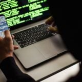 Hacker smartphone mac