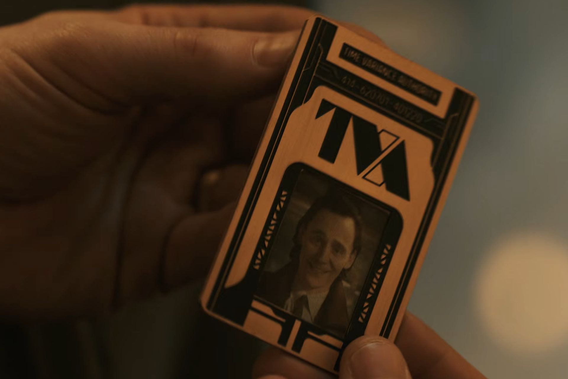 Loki Quitte Le Tva