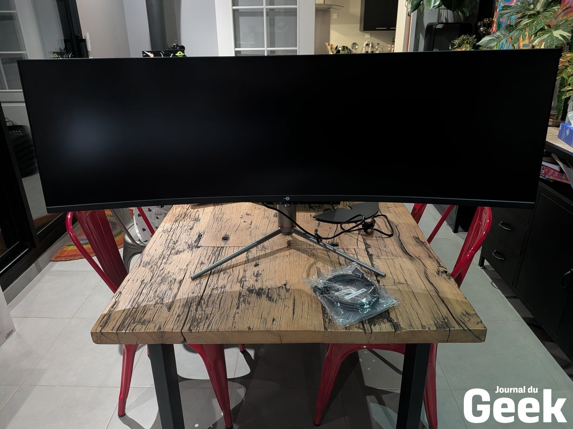 Moniteur Large 21 9 05