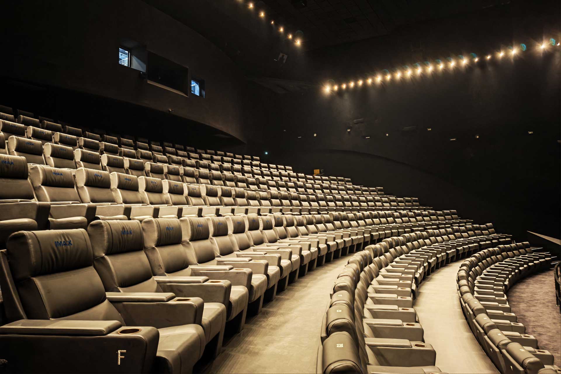 Odysee Imax 70 Mm France Salle 1