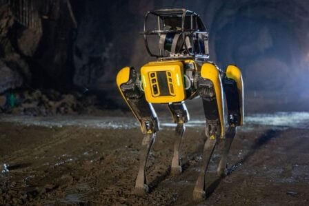 Toujours plus loin dans leur bêtise, ICE veut faire appel à des chiens robots pour chasser les migrants