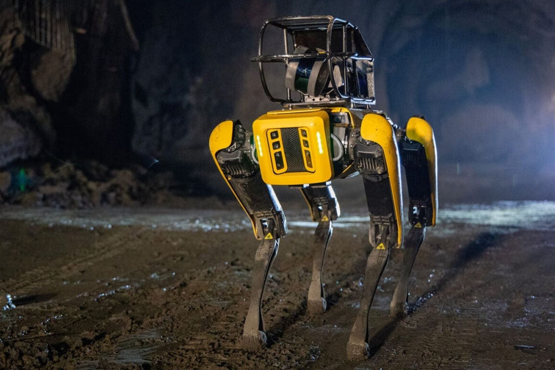 Toujours plus loin dans leur bêtise, ICE veut faire appel à des chiens robots pour chasser les migrants