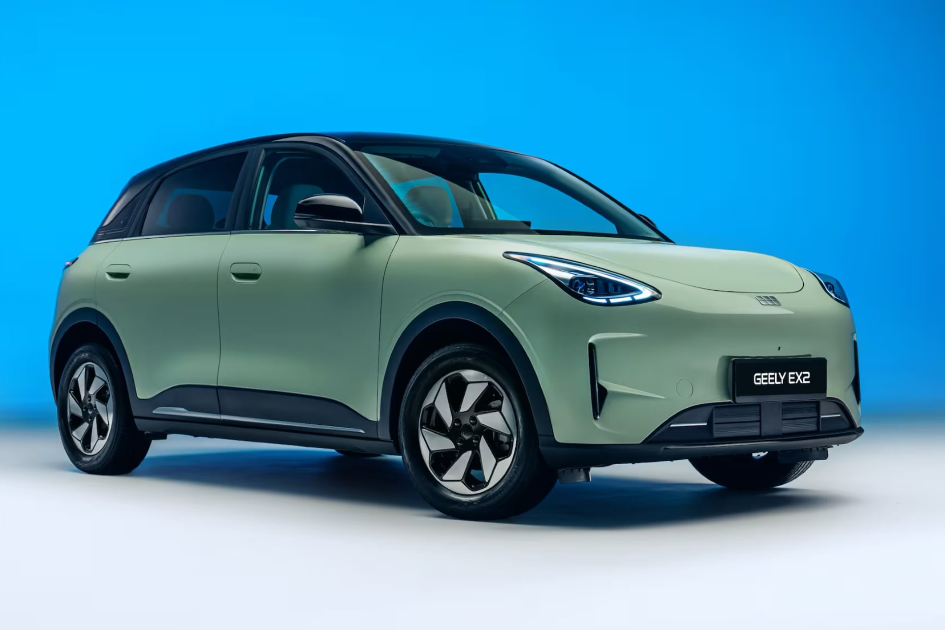 Geely E2