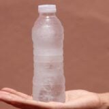 Bouteille d'eau glacée
