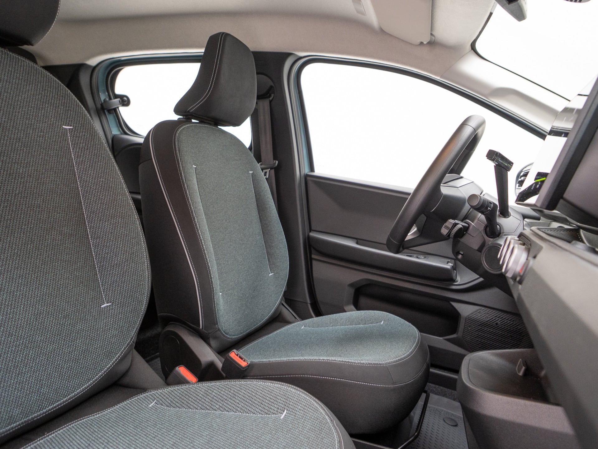 Dacia Spring 2027 13