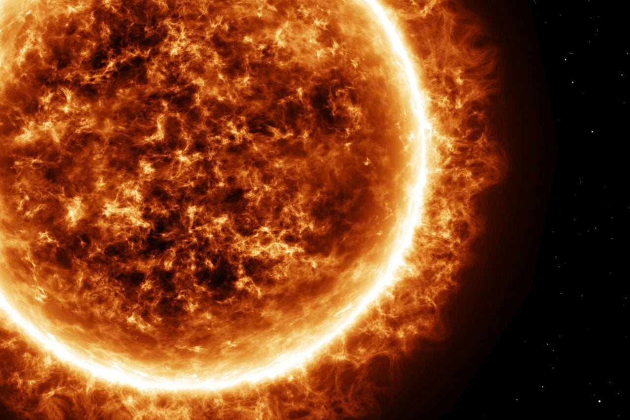 Cette gigantesque tache sur le Soleil mesure 40 fois la Terre : notre étoile pourrait-elle produire des éruptions encore plus violentes que par le passé ?