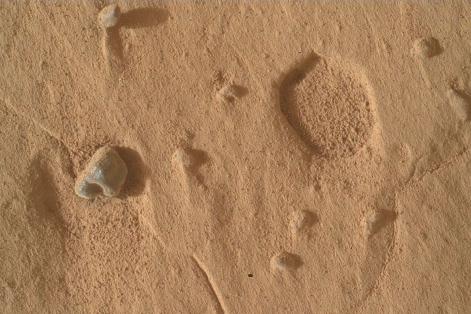Traces Mars