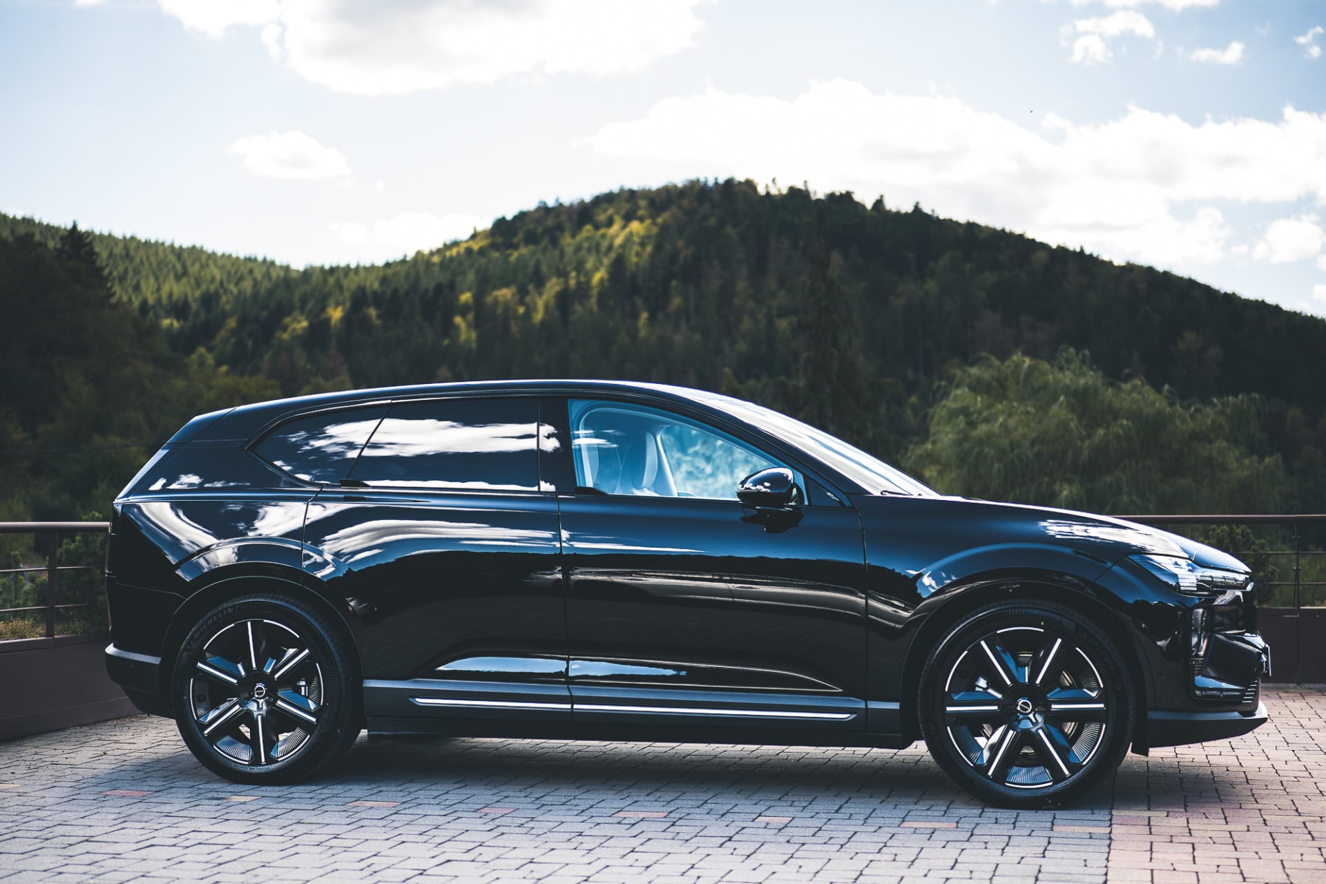 Volvo Ex60 42