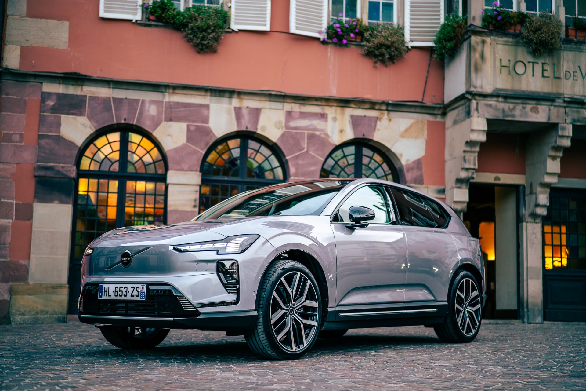 Volvo Ex60 6