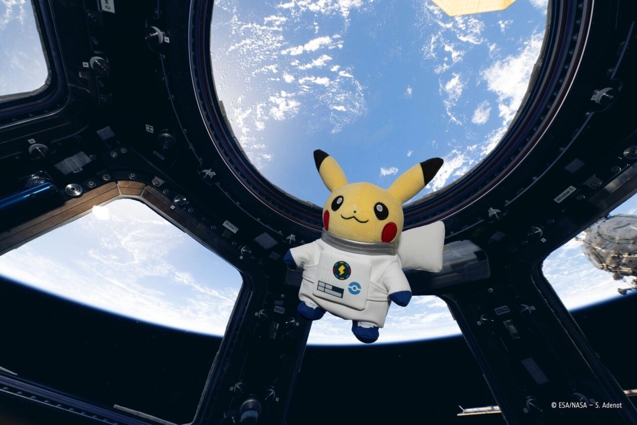 Ce Pikachu a bouclé plus de 1000 tours de la Terre à bord de l’ISS, et l’ESA en a fait une exposition (à ne pas manquer) qui va parcourir toute l’Europe