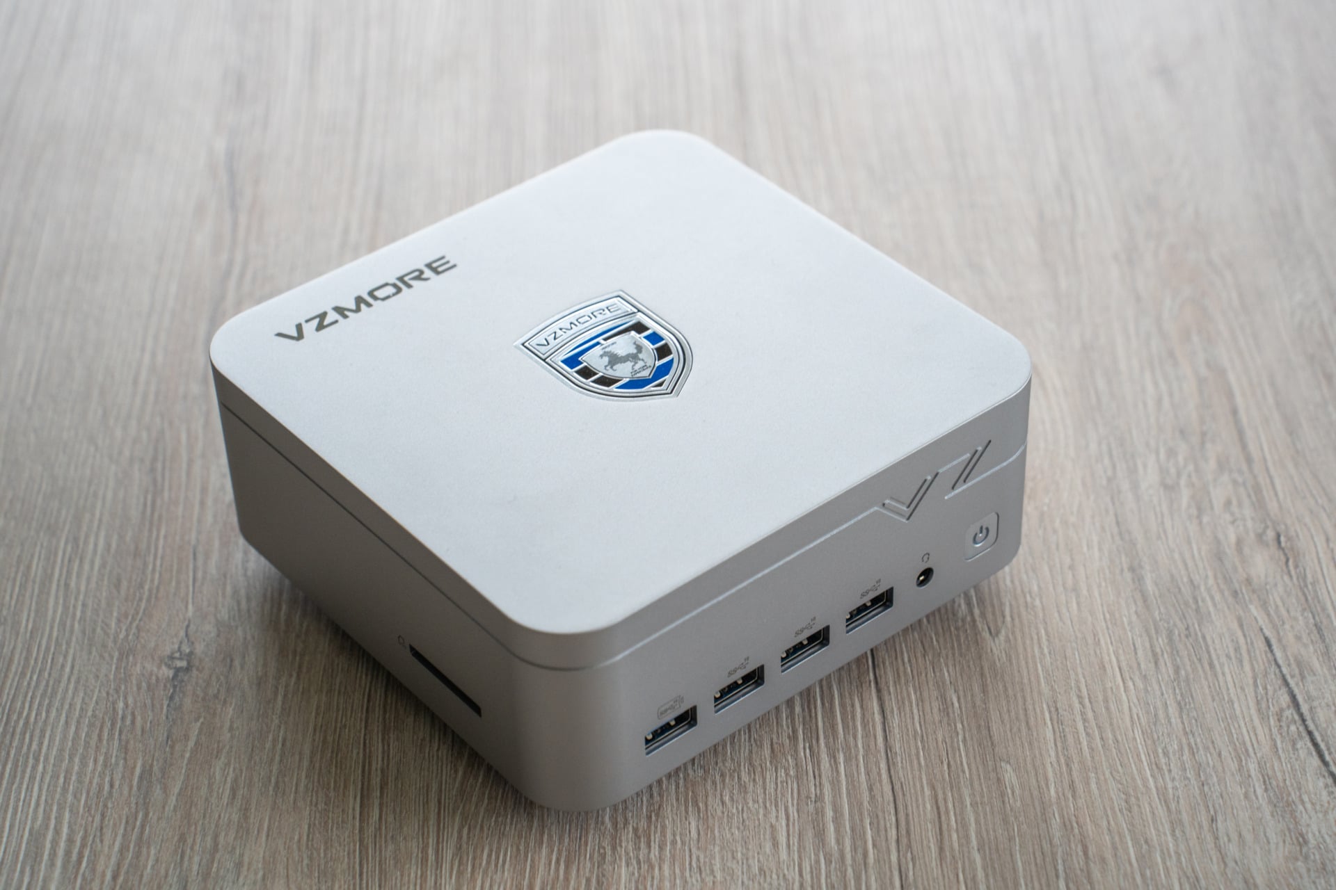 Test Mini PC VZMore AX9 Max