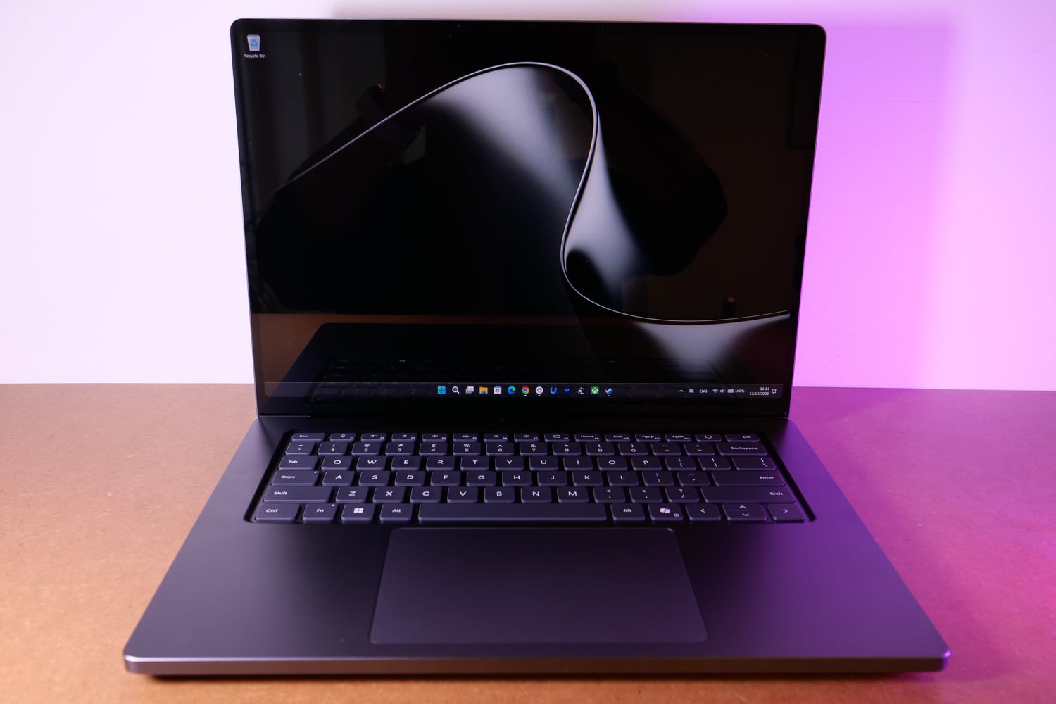 Microsoft Surface Laptop Ultra Live 02