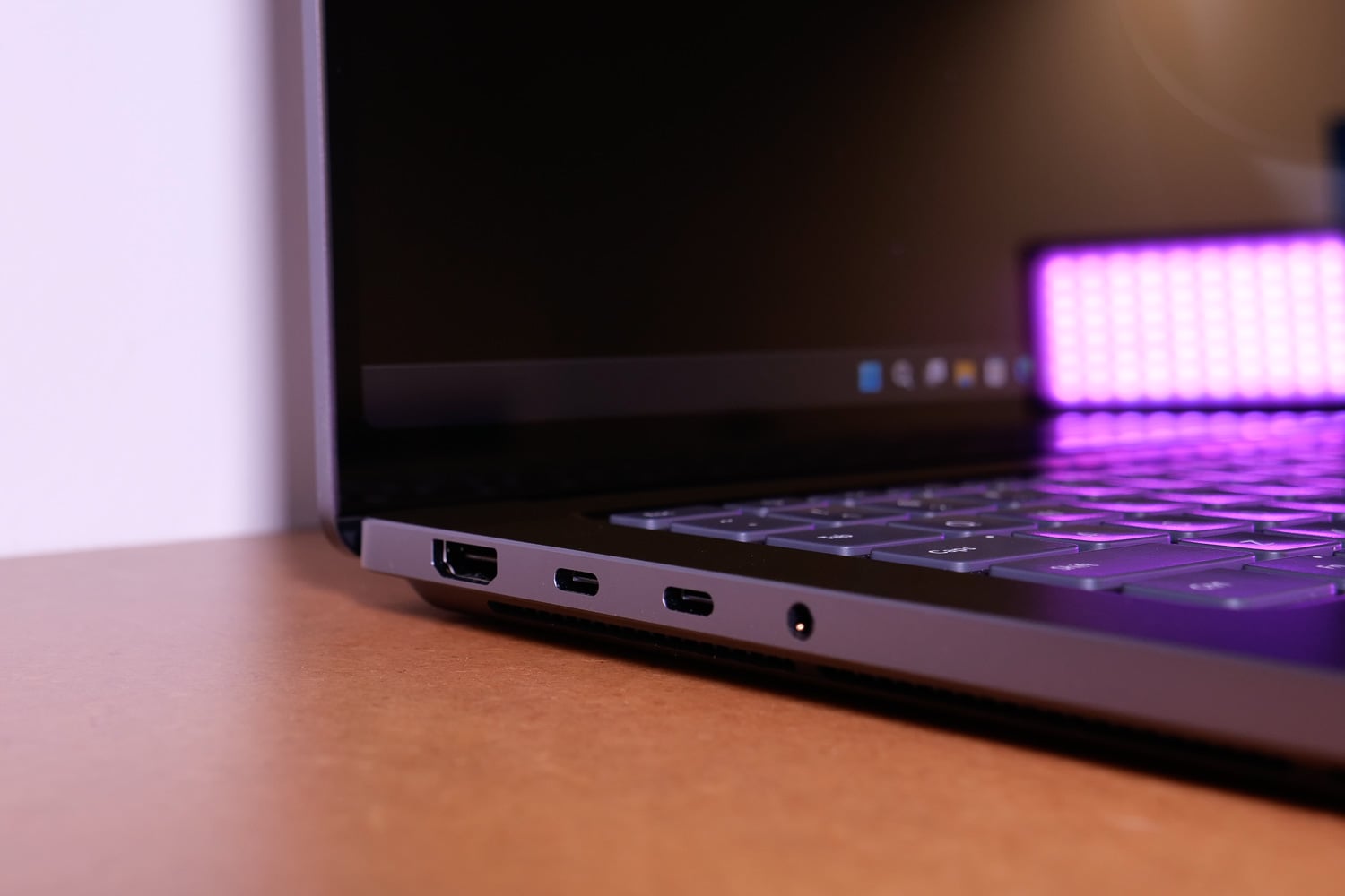 Microsoft Surface Laptop Ultra Live 07