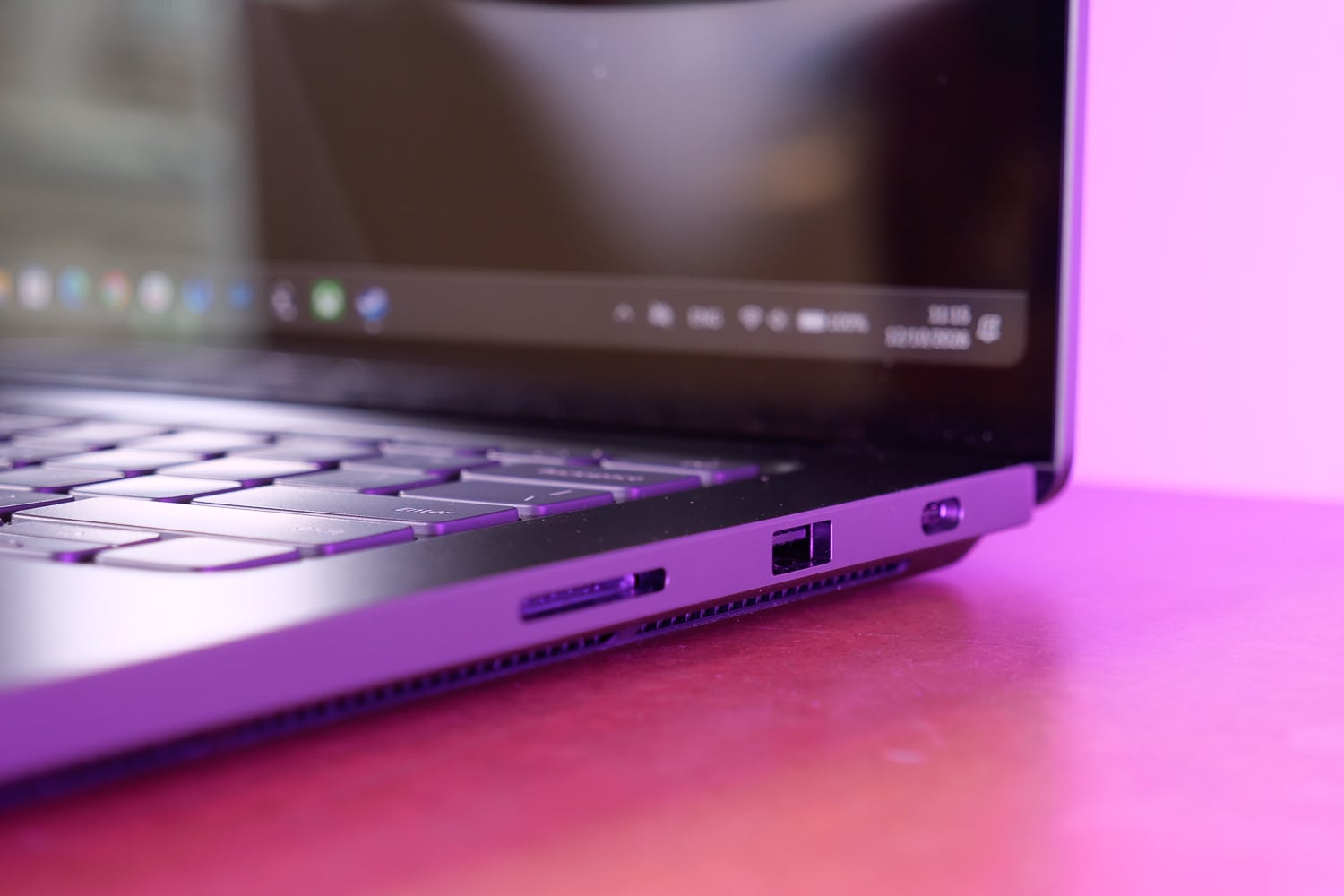 Microsoft Surface Laptop Ultra Live 08