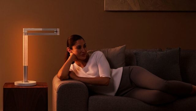 Dyson dévoile une lampe qui s’adapte à la luminosité naturelle