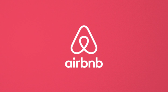 Airbnb : comment débusquer les caméras cachées ?