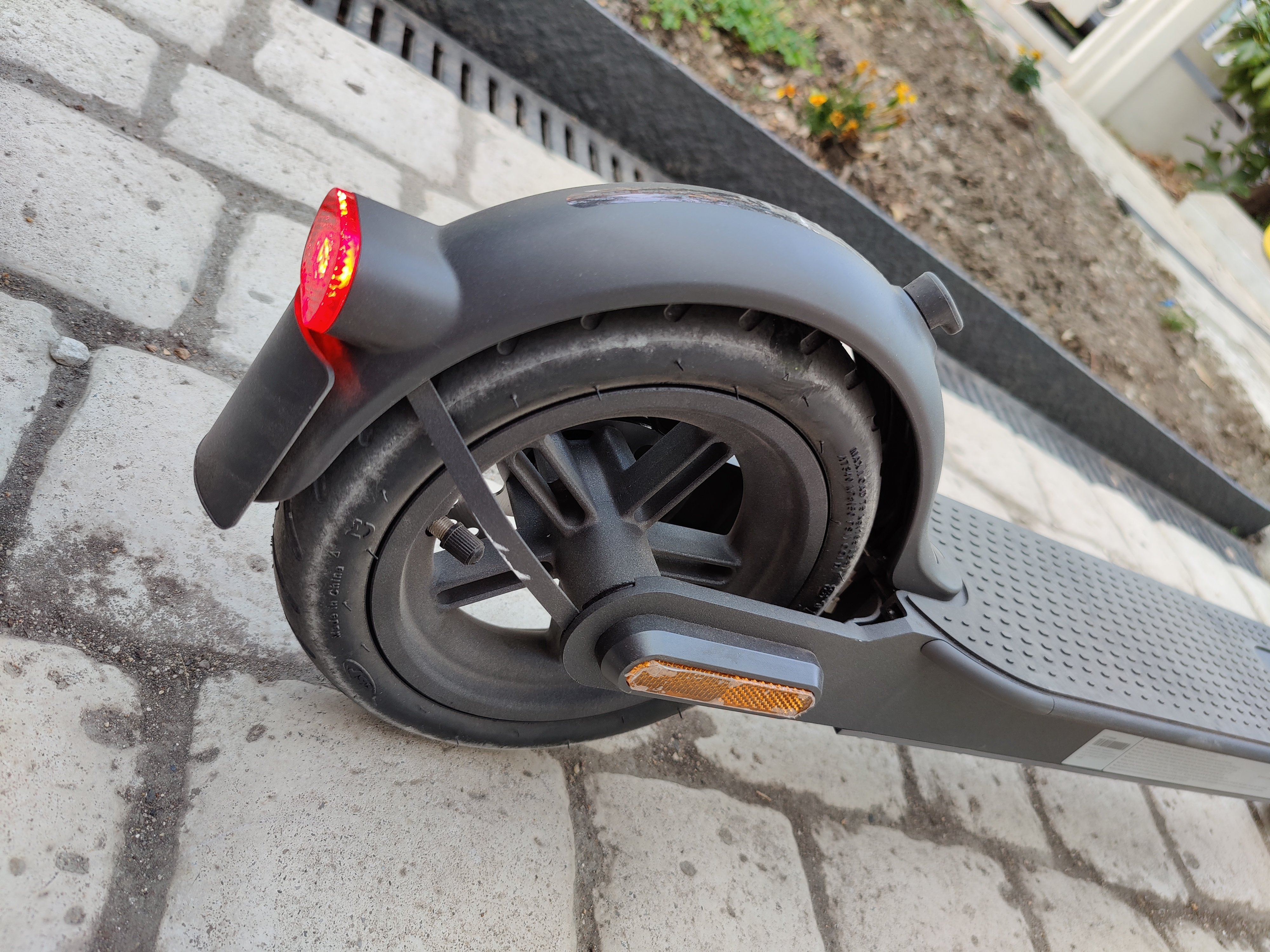 Changer Roue Avant Trottinette Xiaomi Pro 2