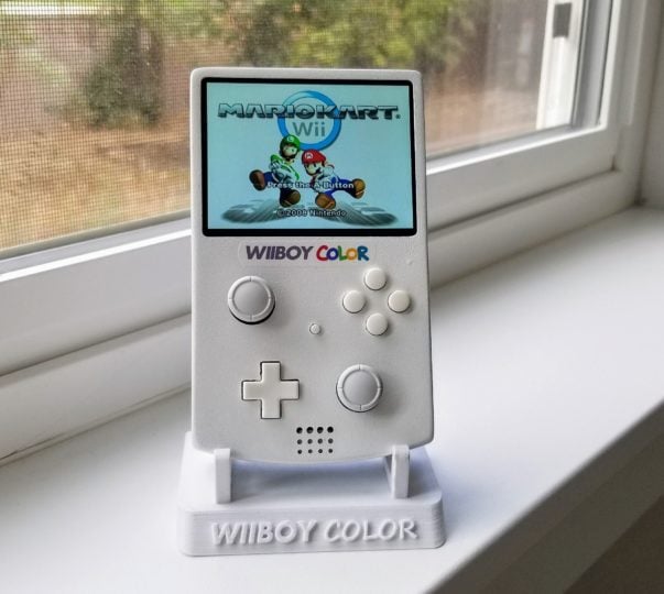 WiiBoy Color : une vraie Wii aussi compacte qu'un Game Boy Color