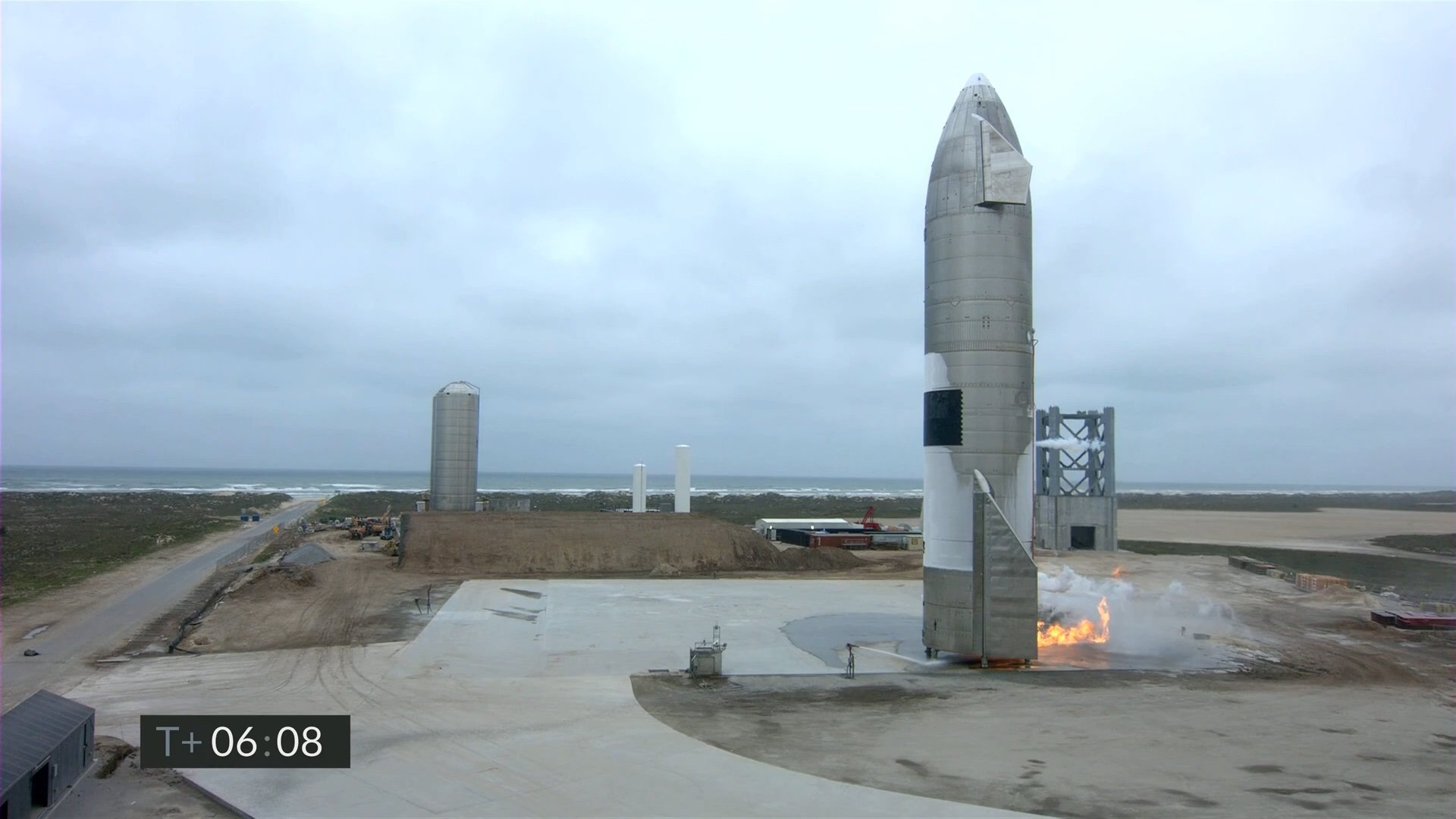 SpaceX réussit enfin le premier atterrissage d’un prototype Starship