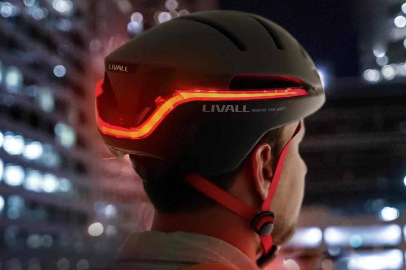 Livall présente un casque de vélo intelligent, avec phare panoramique et alertes SOS