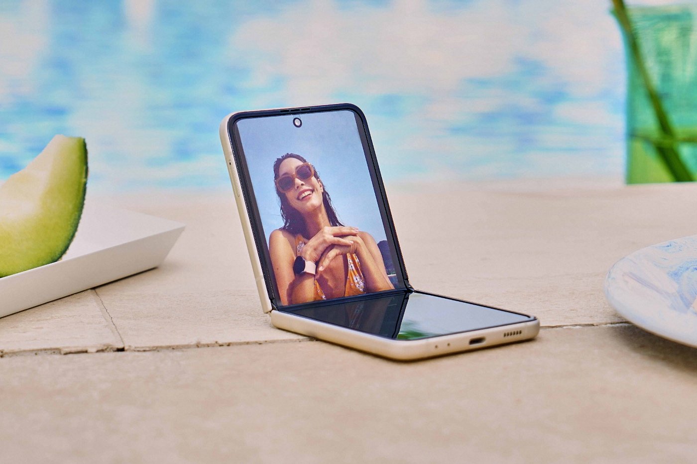 Www Journaldugeek Com Content Uploads 21 08 Samsung Galaxy Z Flip 3 7 Jpg
