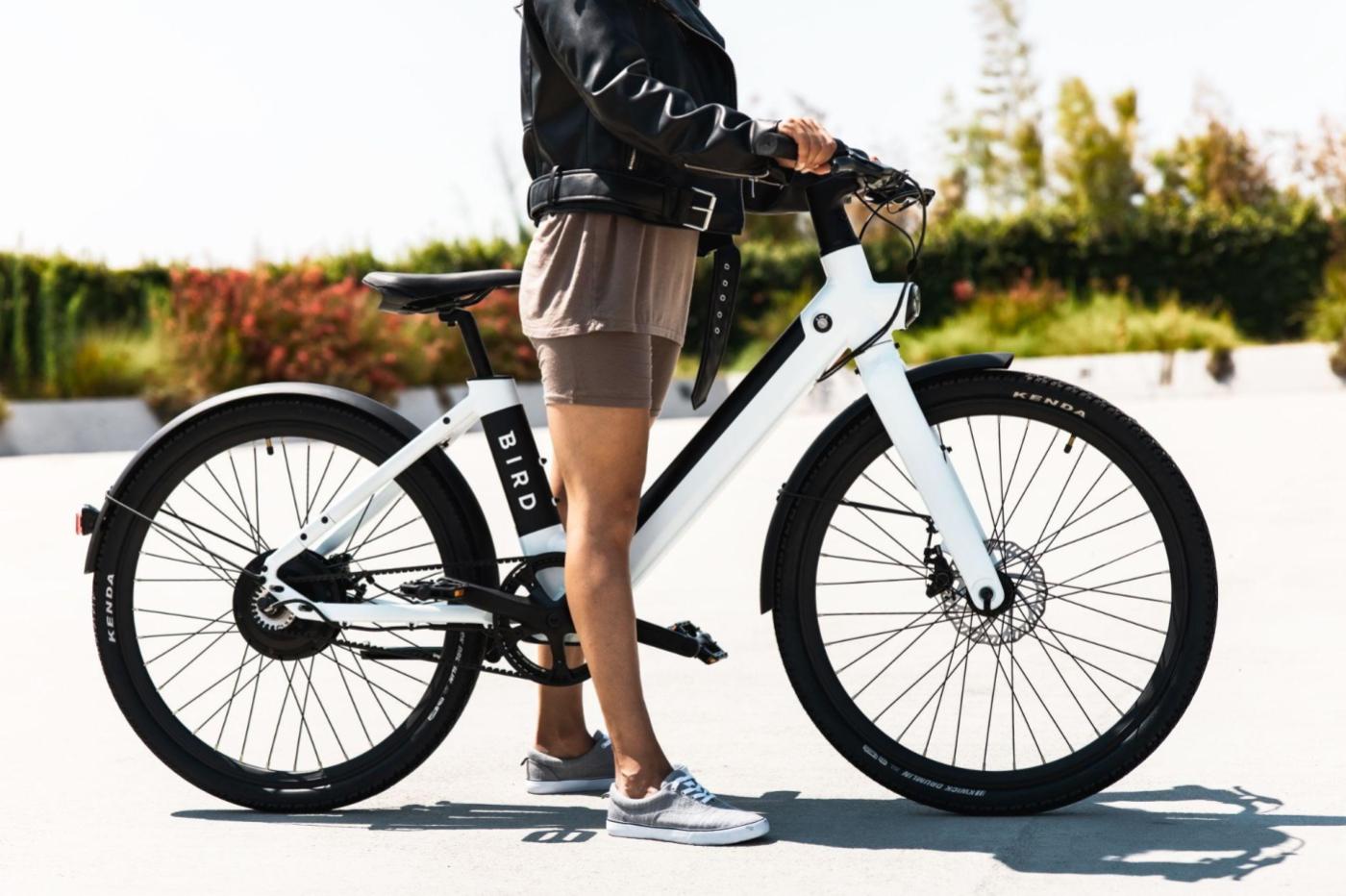 Bird lance un vélo électrique à la pointe de la technologie au Royaume-Uni  ; le Bird Bike vise à répondre à la demande croissante en termes  d'e-mobilité personnelle