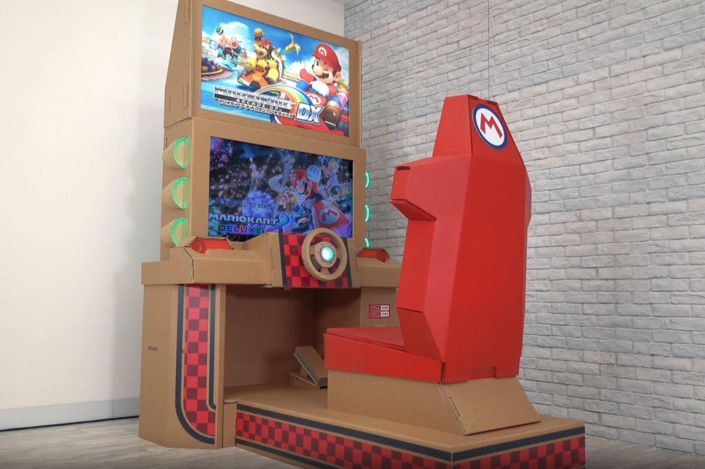 Un Youtubeur créé une superbe borne d'arcade Mario Kart tout en carton