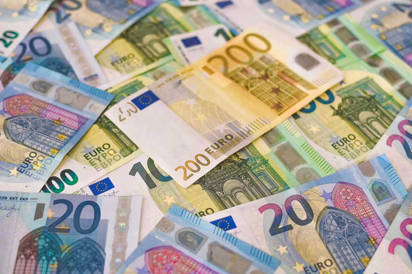 Euromillions Que Peut On Acheter Avec Le Jackpot De 2 Millions D Euros