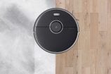 Black Friday : à ce prix, voici le meilleur robot aspirateur au monde (-51%)