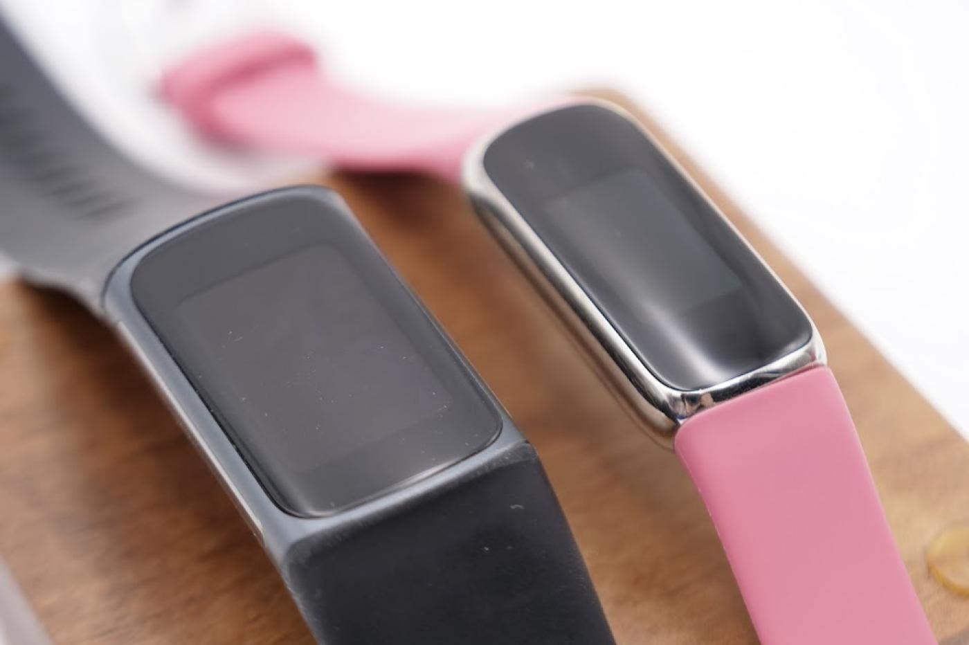 Meilleures montres et bracelets connectés Fitbit janvier 2024 : lesquels  acheter ?