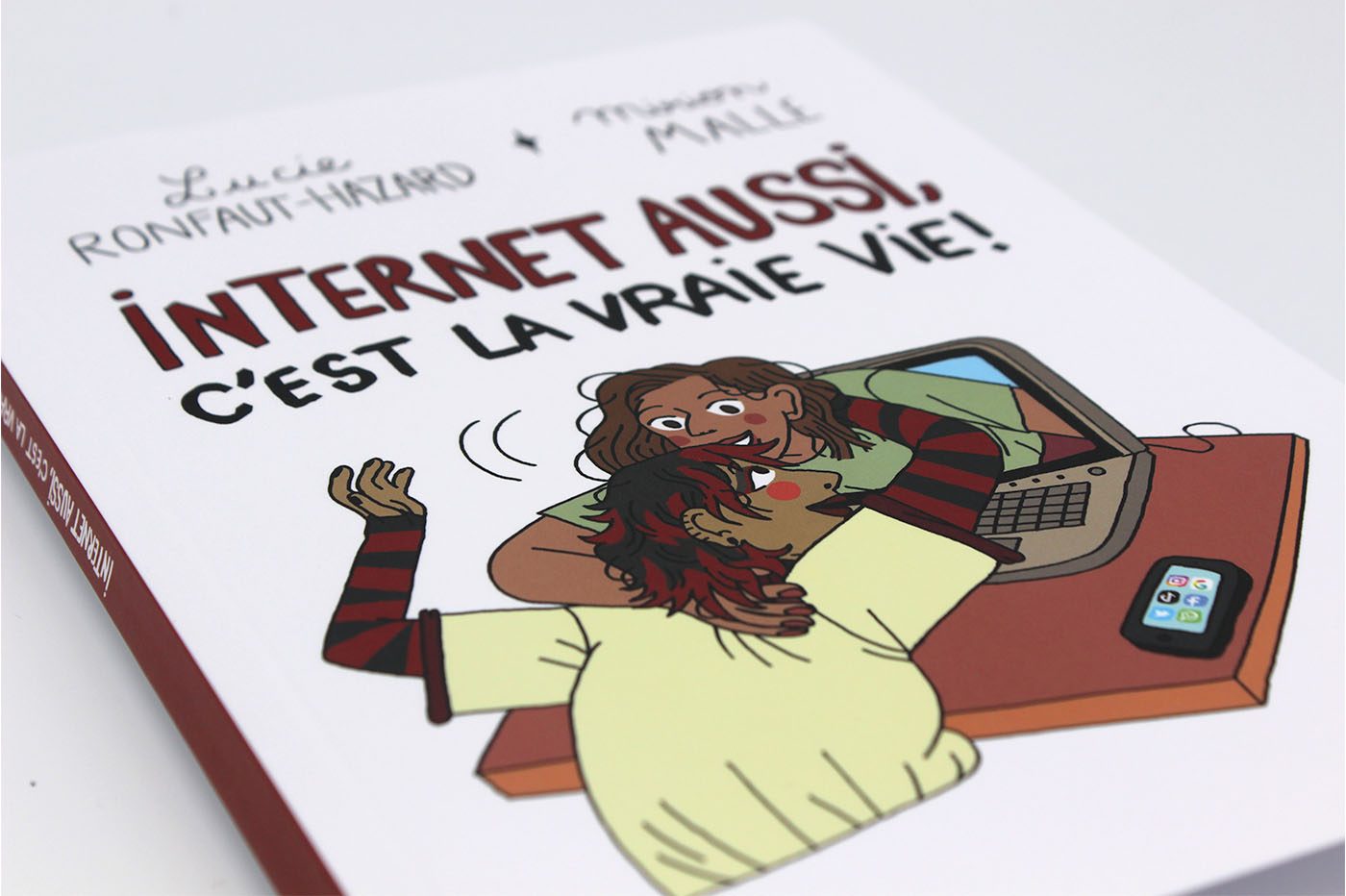 Internet aussi c'est la vraie vie cover