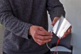 Le MIT a inventé un haut-parleur très prometteur et fin comme du papier