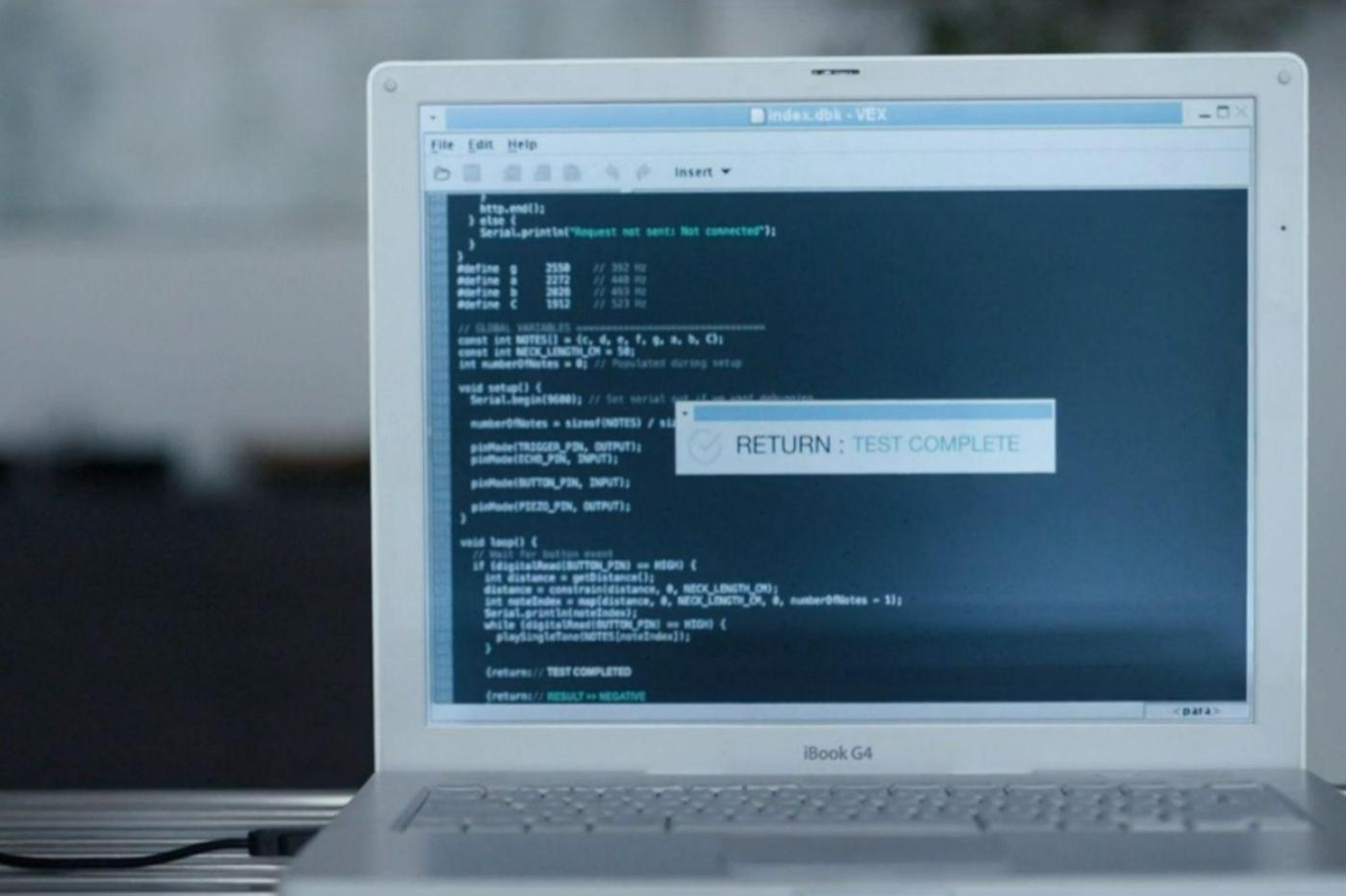 Screenshot from The Dropout series that shows the screen showing the falsified result of Theranos' first public test