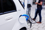 Essence ou électrique : la réduction de vitesse sur l’autoroute permet-elle de faire des économies ?