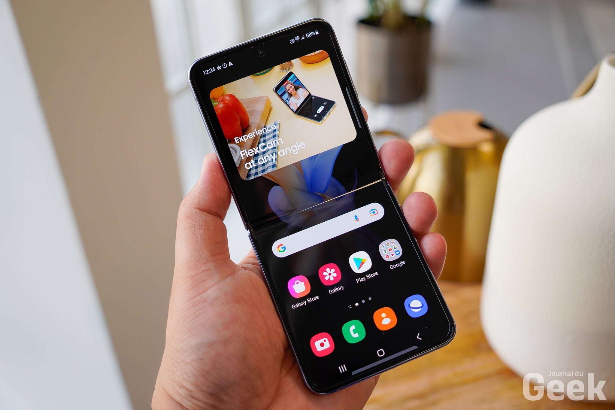 Samsung Galaxy Z Flip4