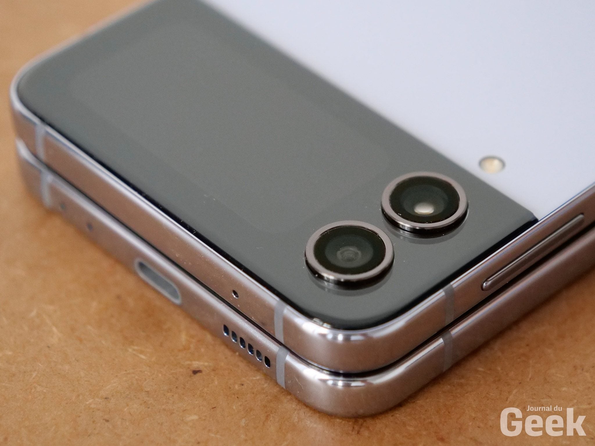 Samsung Galaxy Z Flip4