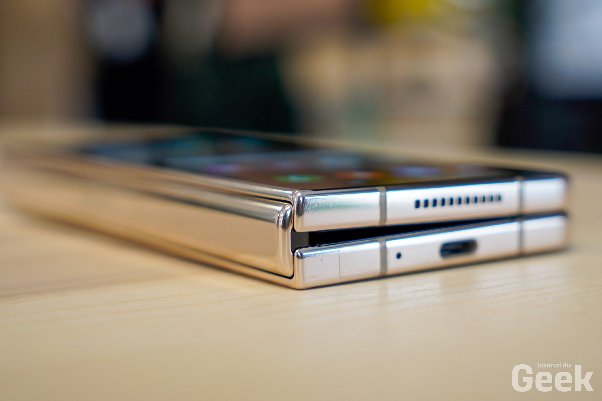 Samsung Galaxy Z Flip5, análisis: la pantalla externa pasa a ser  protagonista en un conjunto tan equilibrado como continuista