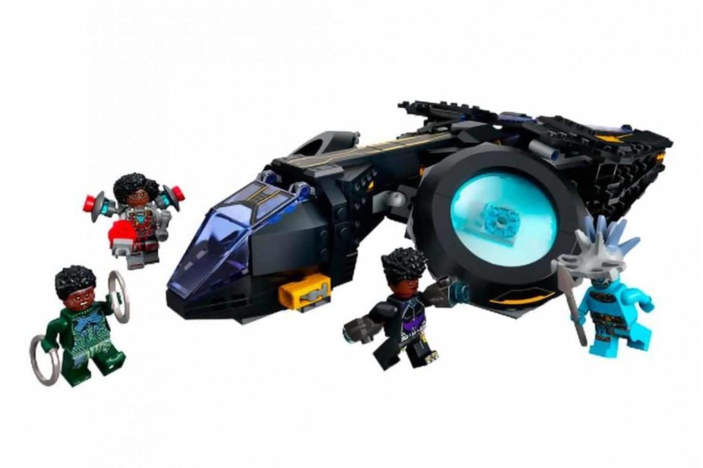 Kit LEGO avec un vaisseau, Shuri, Nakia et un nouveau personnage