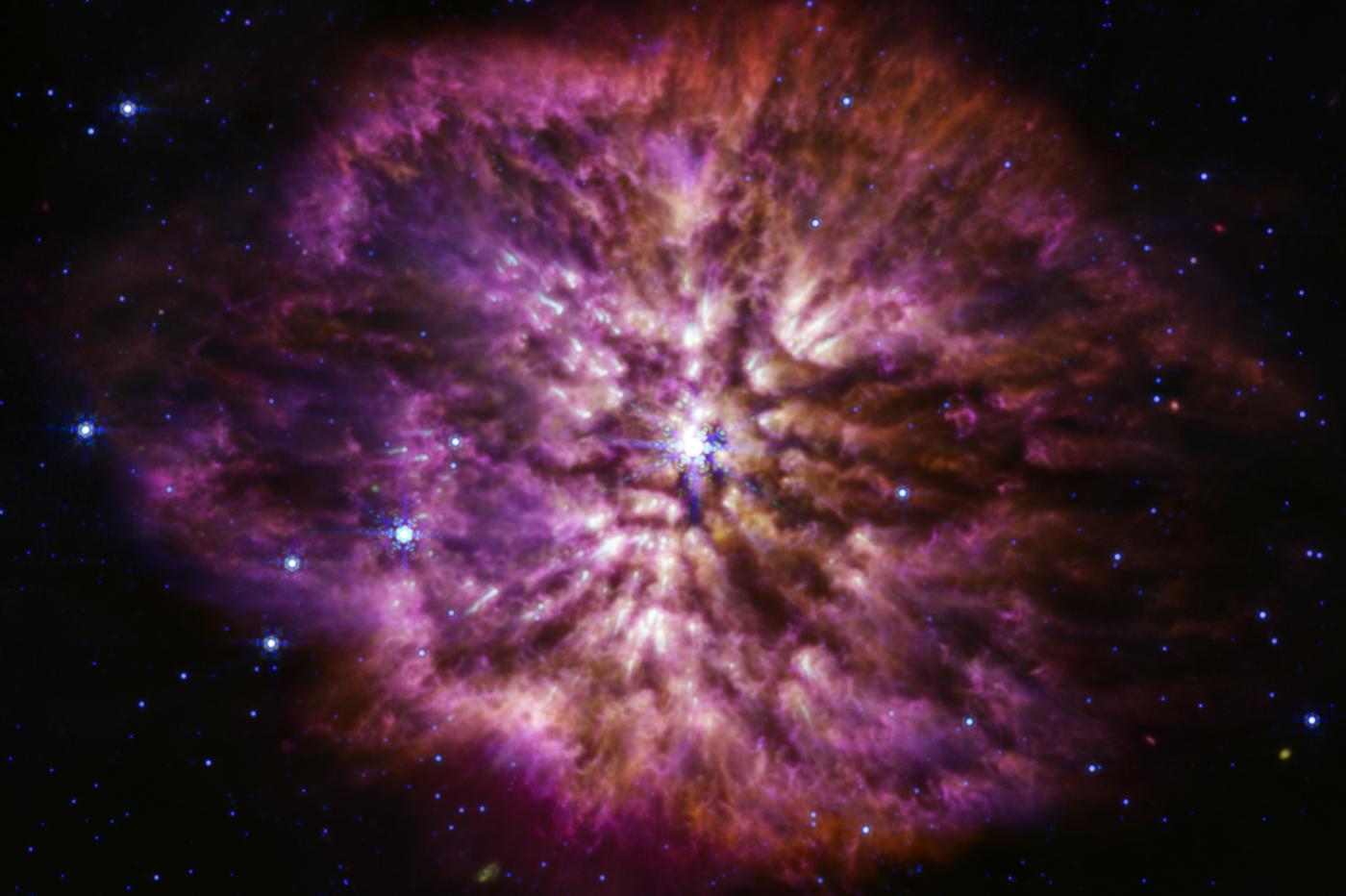 La nébuleuse de WR 124, une étoile Wolf-Rayet