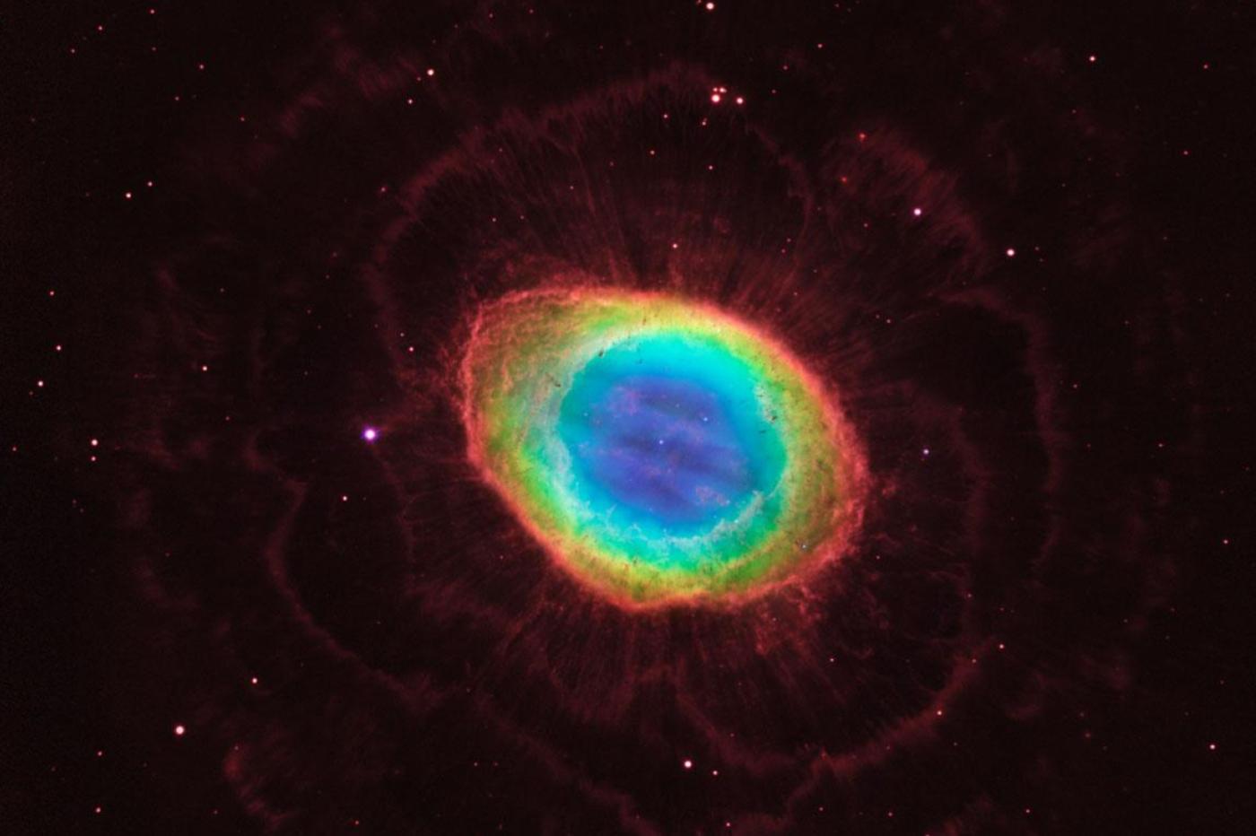 La Nébuleuse de la Lyre vue par Hubble